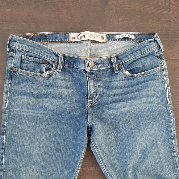 Hollister Jeans - Picture 2 of 4